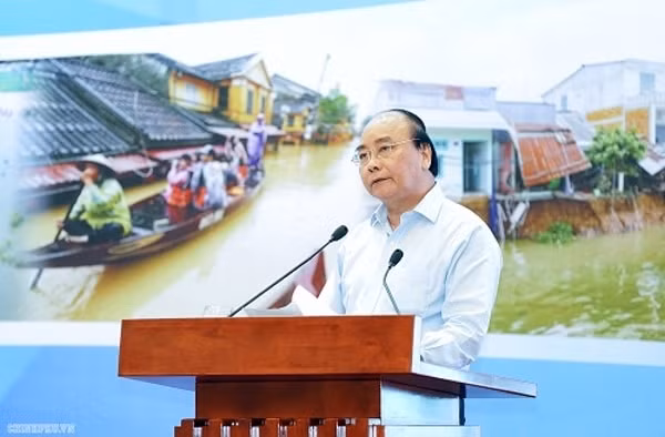 Thủ tướng Nguyễn Xuân Phúc phát biểu tại hội nghị. Ảnh: VGP