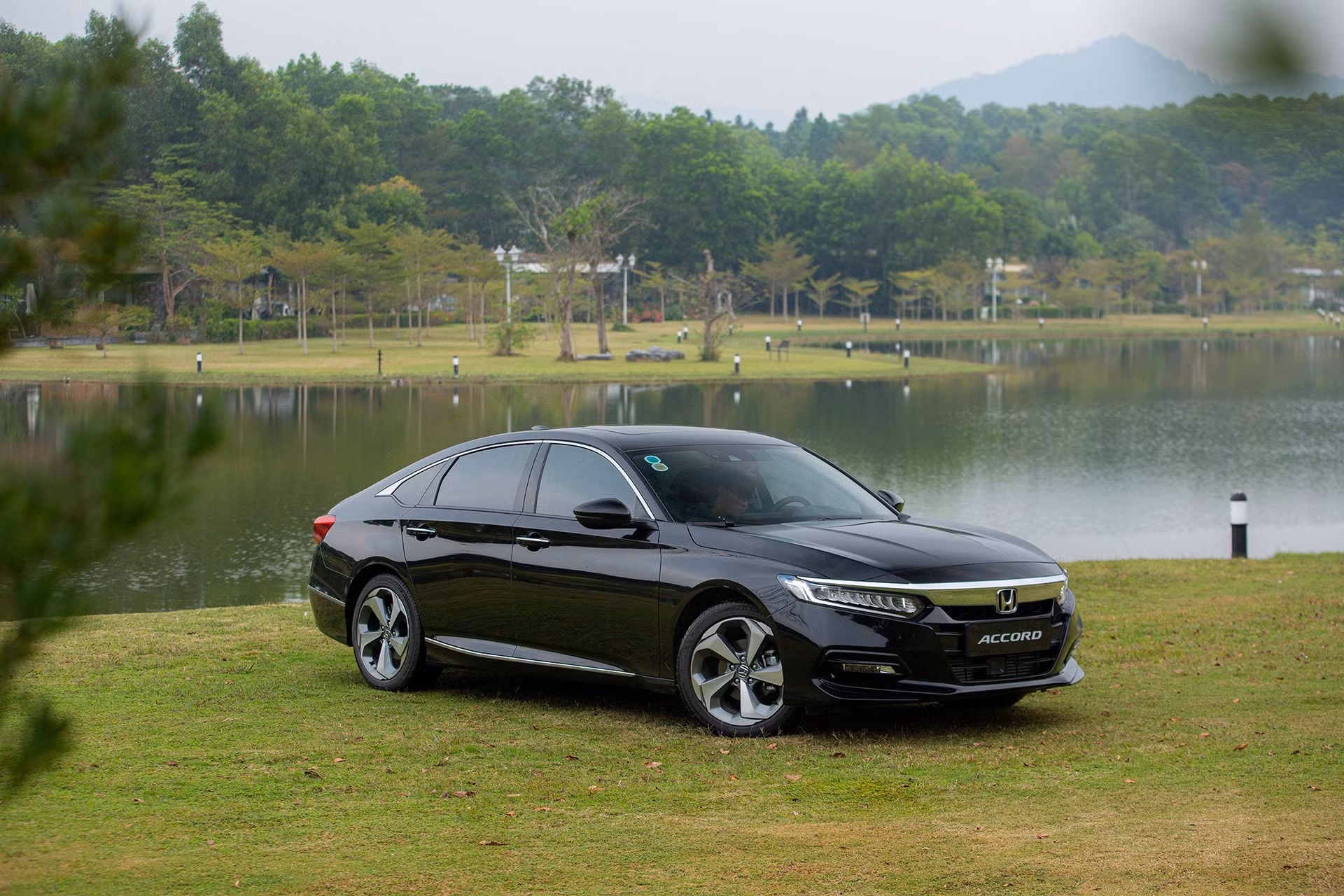 Honda Accord có mức sản lượng bán hàng thấp nhất thị trường ô tô Việt Nam tháng 8/2025 - Ảnh: HVN