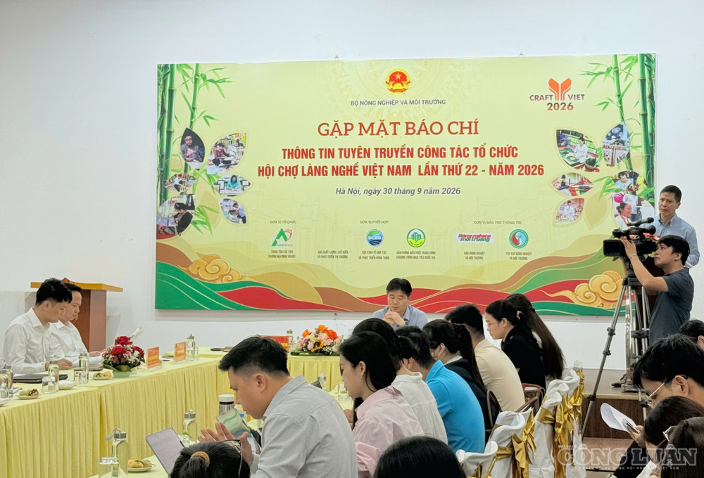Quang cảnh buổi gặp mặt. Ảnh: Đình Trung clo_br_1790739929885-1499454592867780915-7448912013364701859-2476186d8ecfd34c1262980c853b1184.jpg