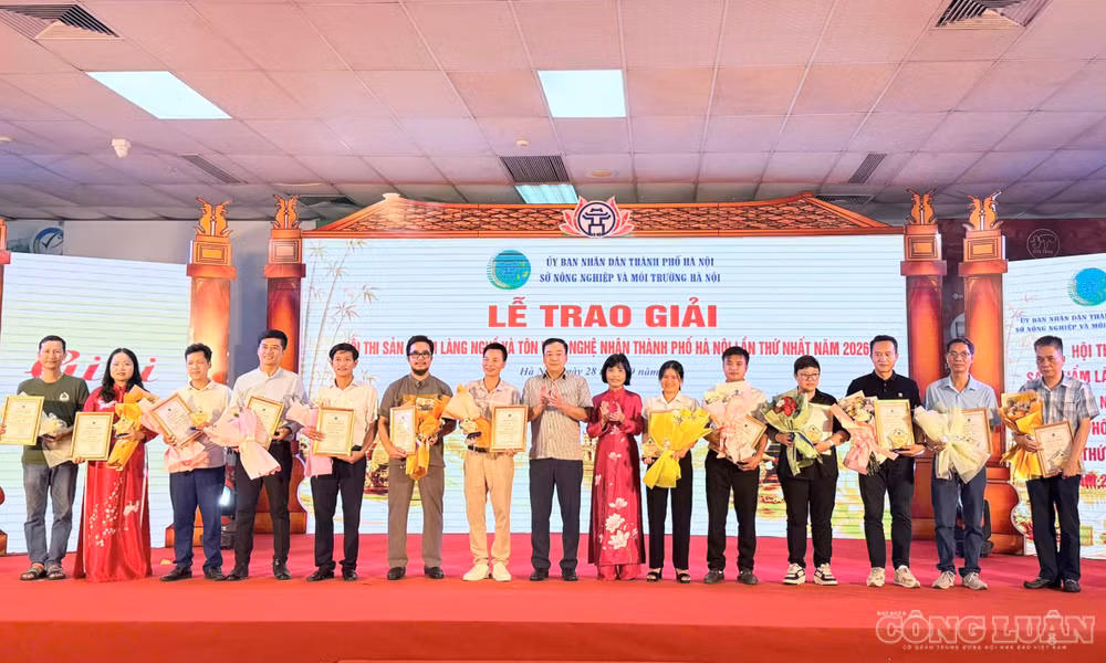 clo_br_1790609023673-1499454592867780915-7448912013364701859-4943e5c55dee19c4cb154b262af64230.jpg