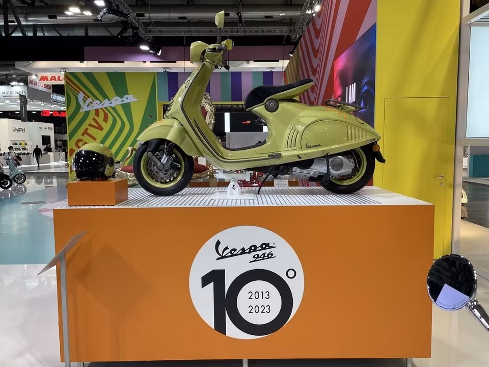 vespa 946 phien ban gioi han 1000 chiec hinh 2