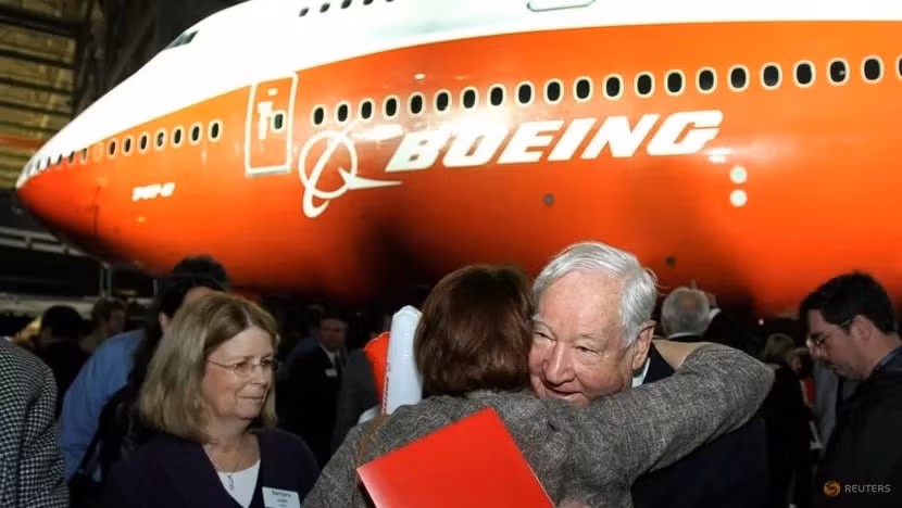 ky nguyen boeing 747 chuan bi ket thuc voi chiec cuoi cung duoc ban hinh 1