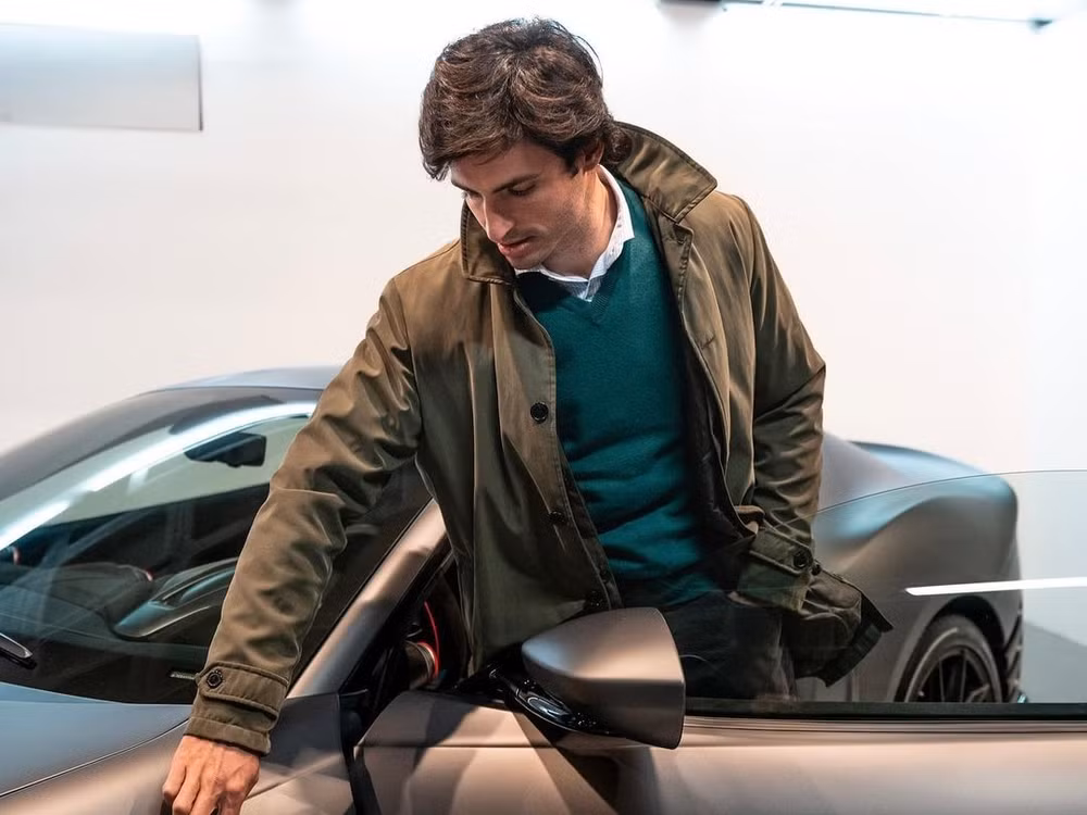 chiec ferrari 812 competizione dac biet cua tay dua f1 carlos sainz hinh 7