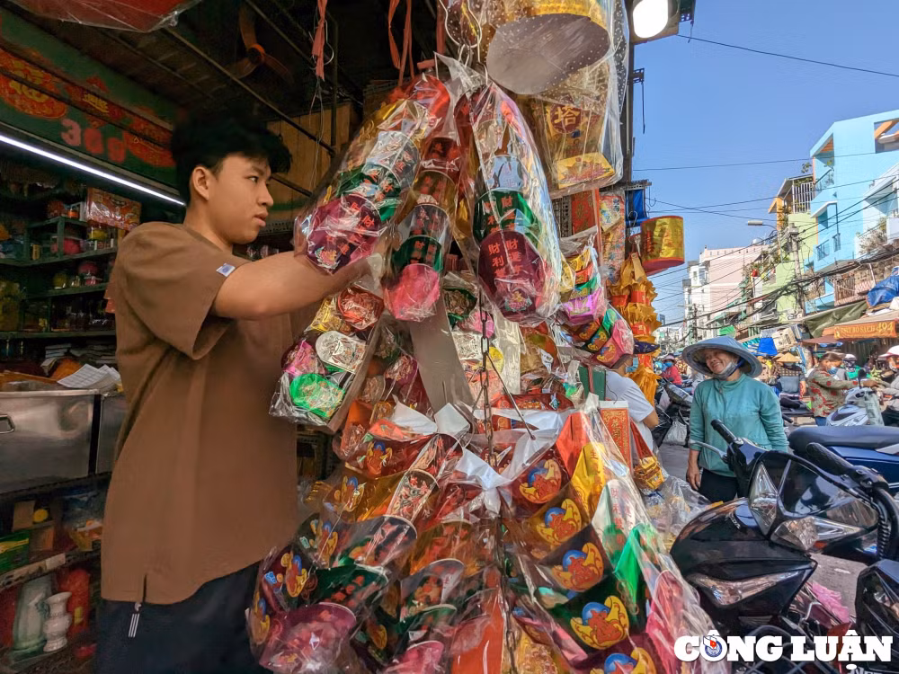 nhon nhip mua sam ngay via than tai o thu phu vang ma cua tphcm hinh 3