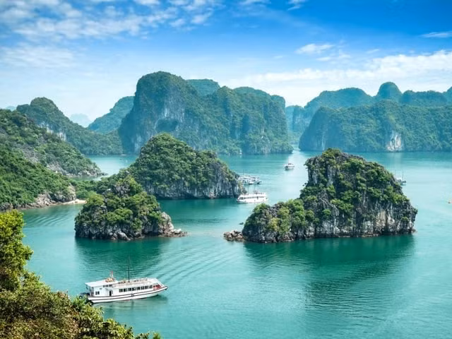 quang ninh phat trien du lich tren nen tang cac di san van hoa hinh 4
