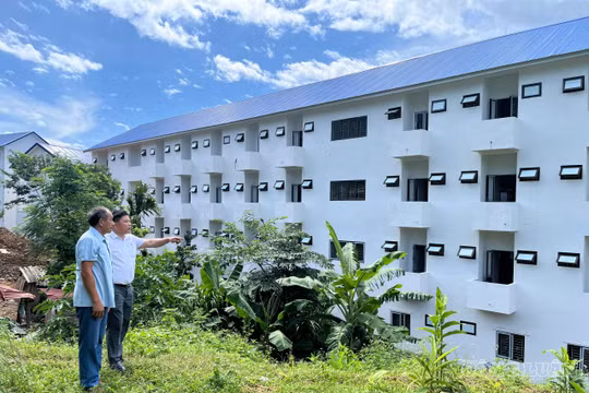 Thanh Hoá: Người đàn ông dỡ nhà, hiến đất xây trường cho vùng biên