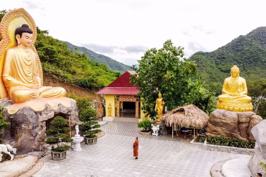 Mường Lát (Thanh Hóa): Khám phá ngôi chùa giữa đại ngàn biên viễn