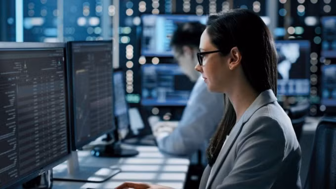 Lưu lượng di động được dự báo tăng 27% mỗi năm trong giai đoạn từ 2019 đến 2025 (Ảnh TL)
