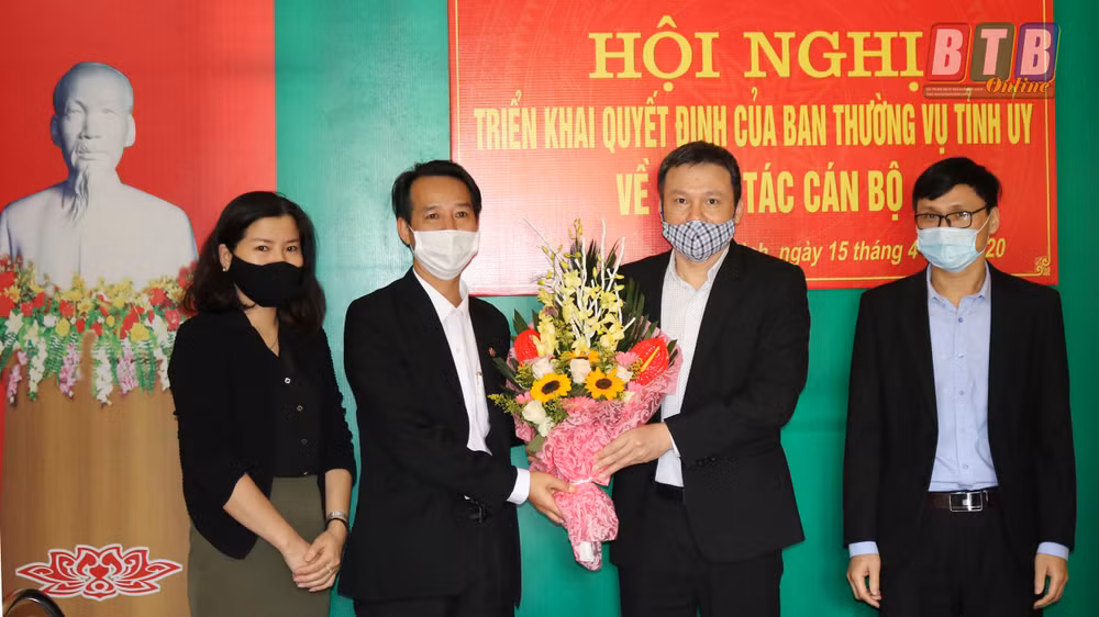 Ban Biên tập Báo Thái Bình chúc mừng đồng chí Phó Chủ tịch Hội Nhà báo tỉnh Thái Bình.