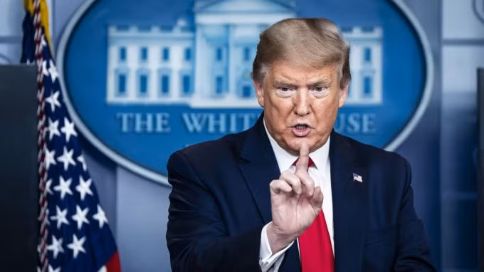 Tổng thống Mỹ Donald Trump quyết định ngừng tài trợ cho Tổ chức Y tế thế giới - Ảnh: Reuters