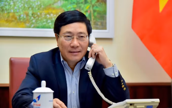 Phó Thủ tướng, Bộ trưởng Ngoại giao Phạm Bình điện đàm với Bộ trưởng Ngoại giao Australia Marise Payne.