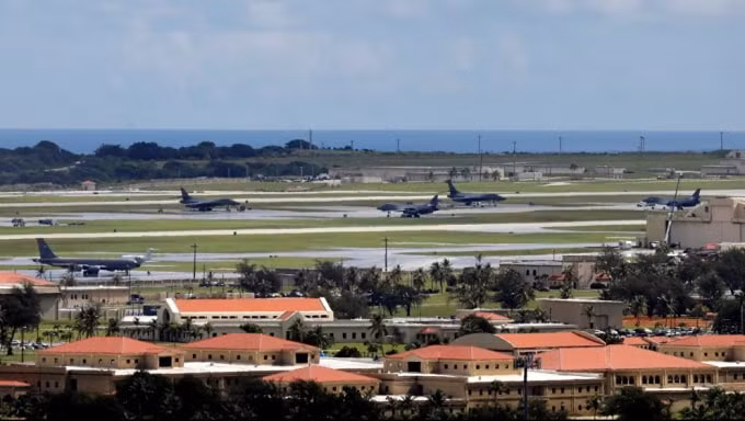 Mỹ bất ngờ rút tất cả máy bay ném bom khỏi Đảo Guam sau 16 năm liên tục duy trì