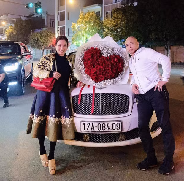 Xe sang, biệt phủ không làm cho vợ chồng Dương Đường trở thành doanh nhân theo đúng nghĩa.