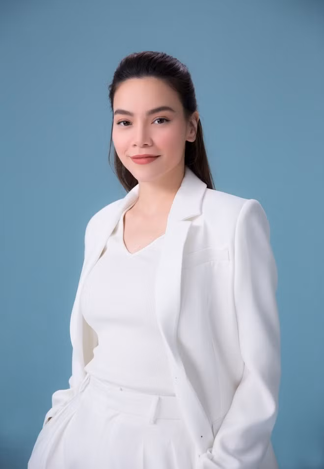 Ca sĩ Hồ Ngọc Hà