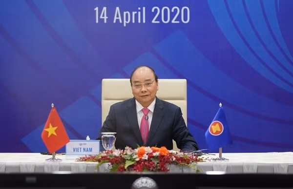 Thủ tướng Nguyễn Xuân Phúc chủ trì Hội nghị Cấp cao đặc biệt ASEAN+3. Ảnh: VGP