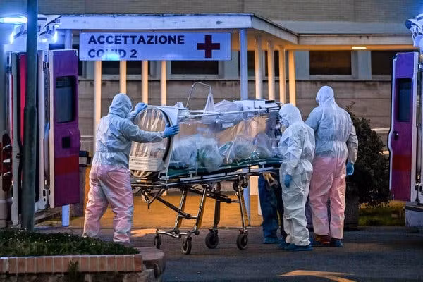 Số người chết Italy vì Covid-19 vượt mốc 20.000. Ảnh: Nytimes