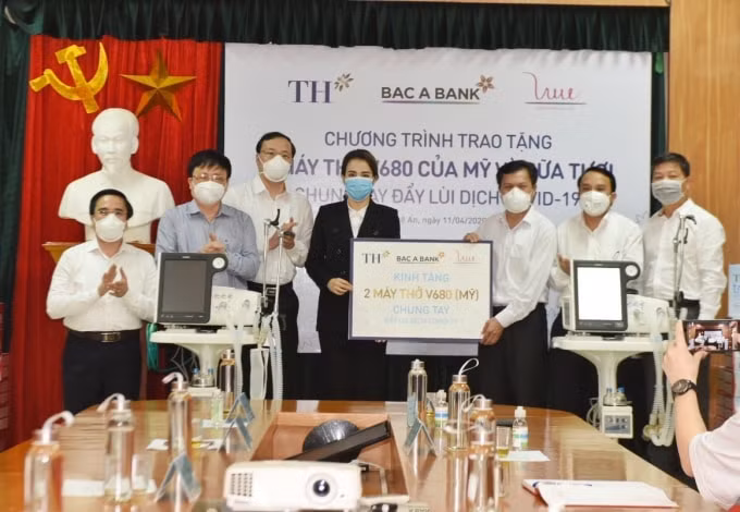 Tập đoàn TH, BAC A BANK và Quỹ Vì Tầm Vóc Việt chung tay đẩy lùi dịch Covid-19