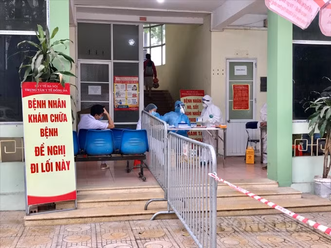 Anh Tiến, một lao động tại chợ Ngã Tư Sở cho biết :