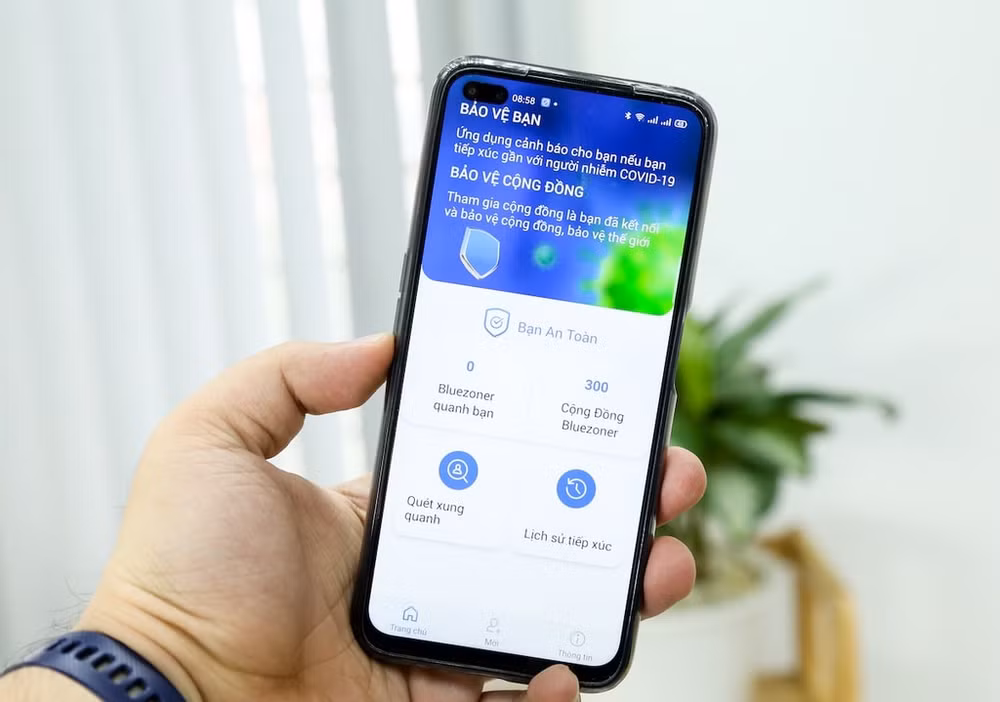 Trong một vài ngày tới, sau khi App Store và Google Play đưa Bluezone lên hệ thống của mình, người sử dụng có thể cài đặt ứng dụng này.
