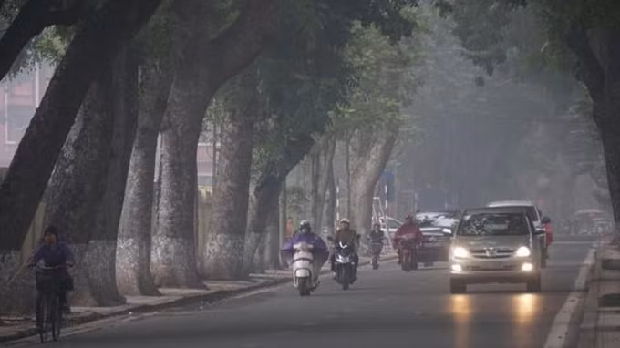 Dự báo ngày 12/4/2020, Hà Nội và các tỉnh đồng bằng Bắc Bộ có vừa rào và dông, đề phòng lốc sét, mưa đá. Ảnh minh họa.
