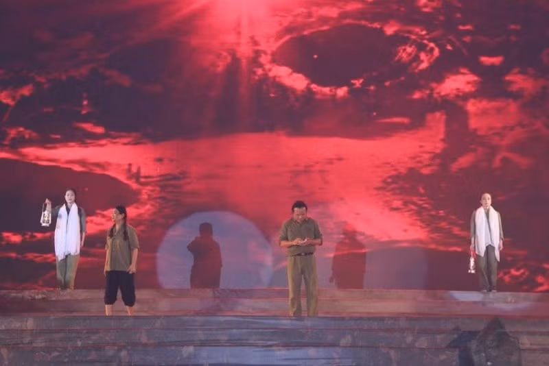 xuc dong tu hao chuong trinh nghe thuat truong bon ban hung ca huyen thoai hinh 7