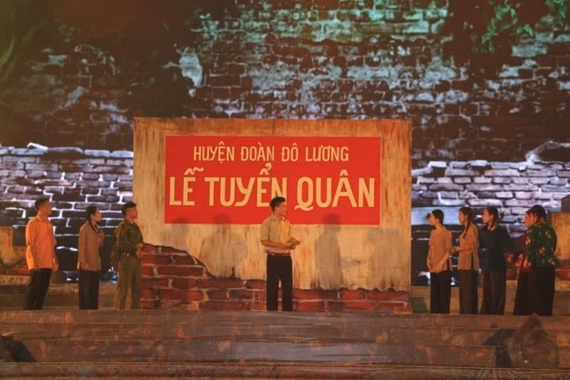 xuc dong tu hao chuong trinh nghe thuat truong bon ban hung ca huyen thoai hinh 5