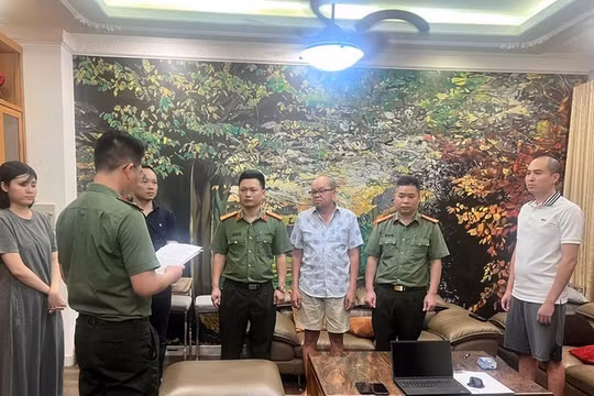 Lạng Sơn: Phá chuyên án vận chuyển trái phép gần 100 tấn quặng chứa chất phóng xạ