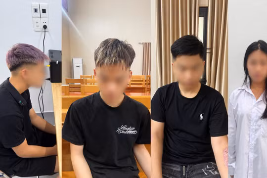 Nhóm nam nữ manh động mang dao cướp xe máy trong đêm