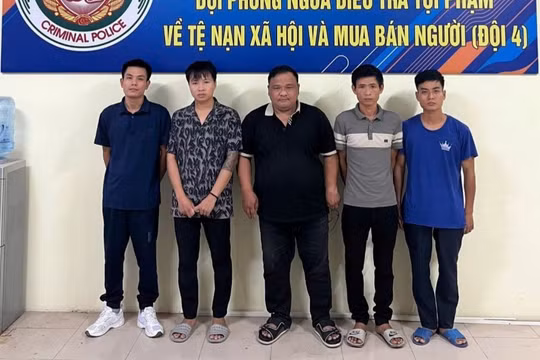 Hưng Yên: Khởi tố 5 bị can đánh bạc bằng hình thức cá độ bóng đá qua mạng