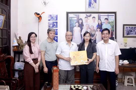 Hội Nhà báo tỉnh Phú Thọ tổ chức các hoạt động tri ân các nhà báo thương binh, liệt sĩ