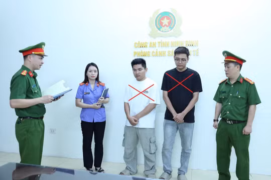 Ninh Bình: Khởi tố 2 bị can buôn bán hơn 7.600 đôi giày, dép giả mạo nhãn hiệu nổi tiếng