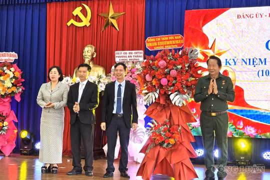 Kỷ niệm 50 năm Ngày nhập ngũ: Ấm áp nghĩa tình đồng đội, viết tiếp khát vọng cống hiến