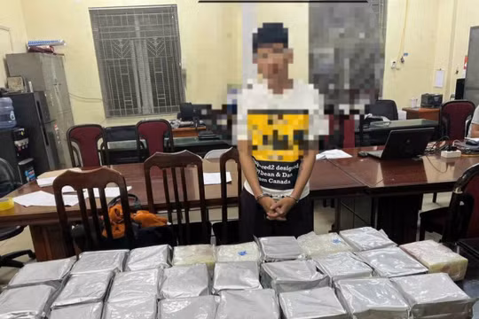 Triệt phá đường dây ma túy xuyên quốc gia, thu giữ hơn 55 kg ma túy