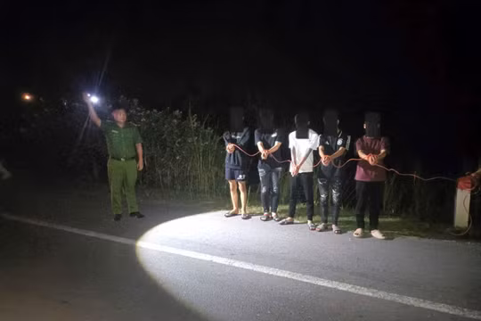 Bắc Ninh: Nhóm 5 thanh thiếu niên dùng dao đe dọa cướp xe máy người đi đường