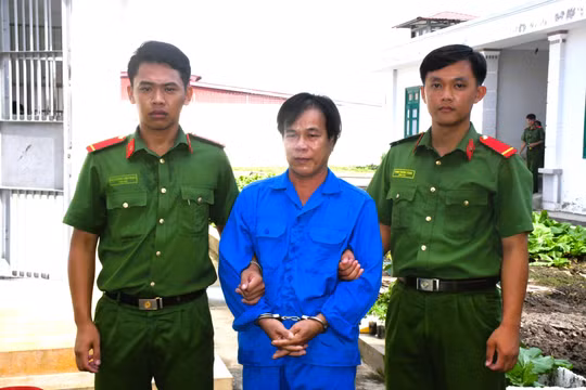 Khởi tố người bố ép con gái ruột quan hệ tình dục nhiều lần