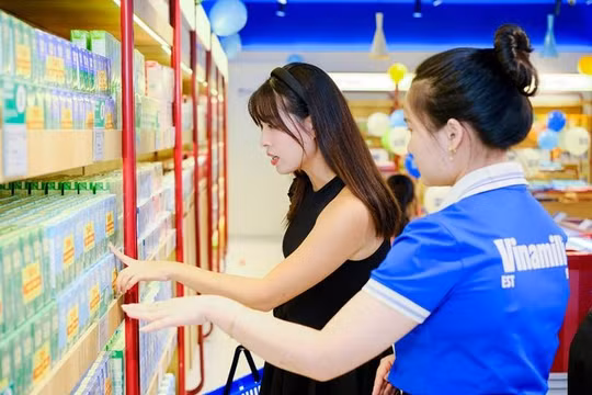 Người tiêu dùng ngày càng khắt khe, buộc ngành sữa Việt phải nâng chuẩn