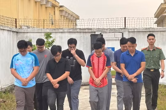 Bóc gỡ đường dây đánh bạc, rửa tiền xuyên quốc gia hơn 2.250 tỷ đồng