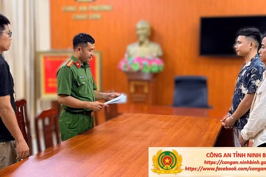 Ninh Bình: Tạm giữ khẩn cấp 2 đối tượng hành hung nam thanh niên trước quán karaoke