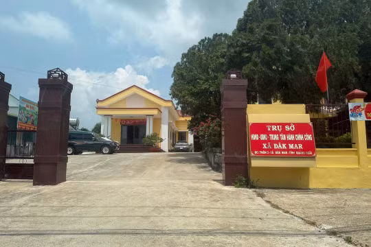 “Mắc kẹt” giữa khu dân cư - vì sao đất của dân chưa thể chuyển đổi?