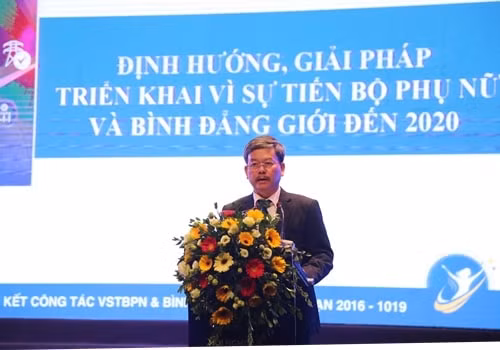 evnnpc vinh danh 50 phu nu xuat sac giai doan 2016 2019 hinh 1