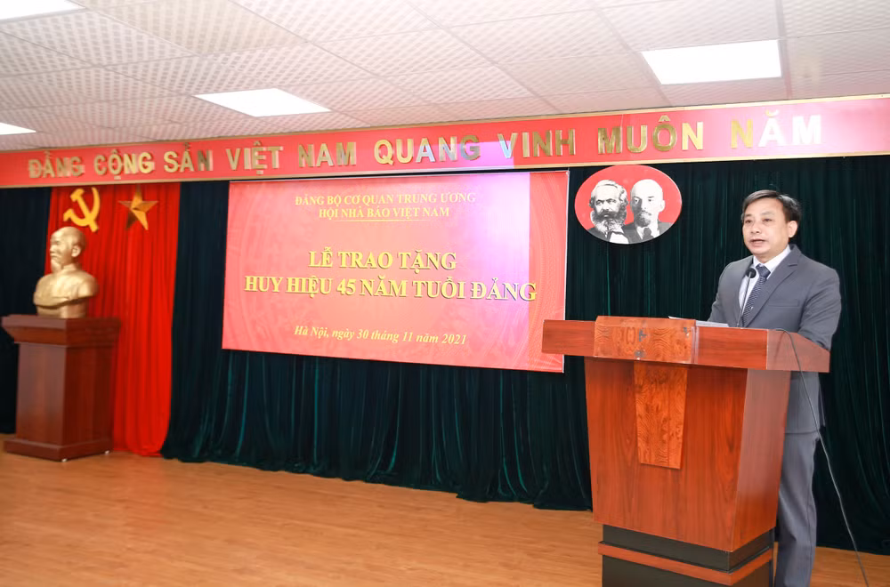 hoi nghi quan triet tuyen truyen va thuc hien nghi quyet dai hoi xiii cua dang bo khoi cac co quan trung uong hinh 5