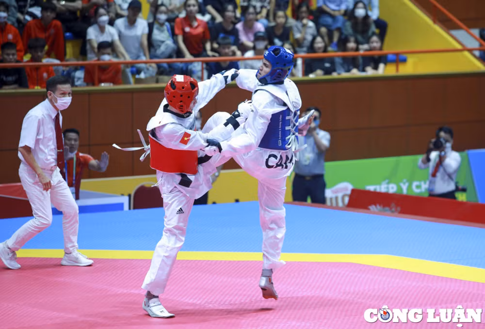 hinh anh vo si cua campuchia bi ha do van tai ban ket doi khang taekwondo hinh 1