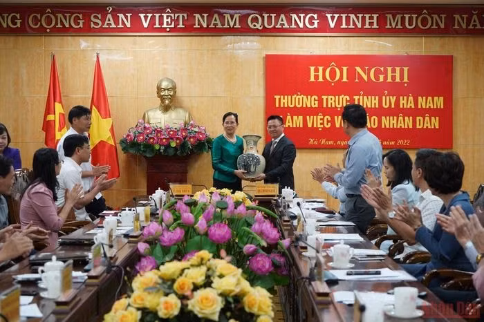 tiep tuc ho tro cac co quan bao chi dia phuong nang cao chat luong cong tac tuyen truyen hinh 1