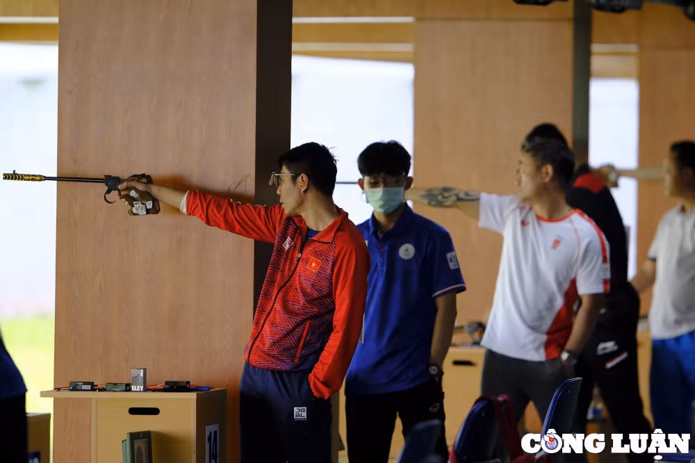 xa thu tran quoc cuong gianh hcv ban sung 50m tai sea games 31 hinh 1