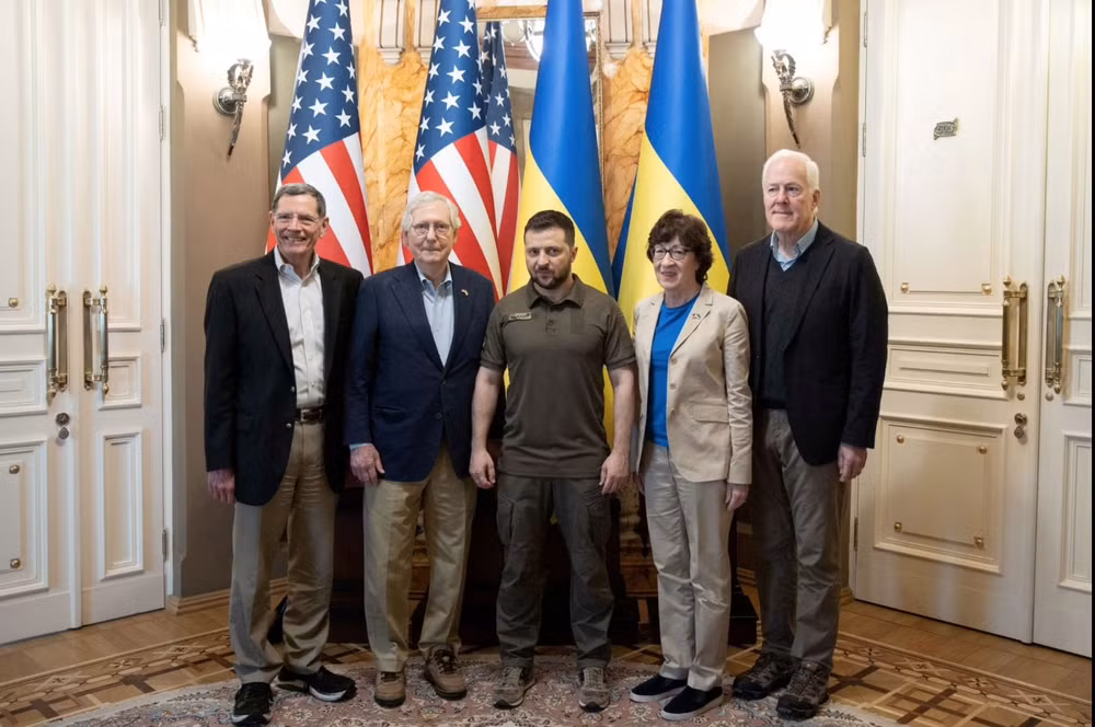 cac lanh dao dang cong hoa my gap tong thong ukraine zelenskyy tai kiev hinh 1