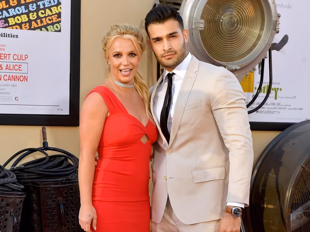 britney spears dau buon vi mat con hinh 2