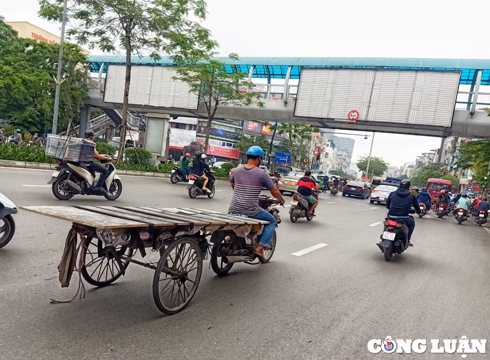sau chi dao cua chu tich ha noi xe tu che nguy hiem van tung hoanh tren duong pho hinh 4