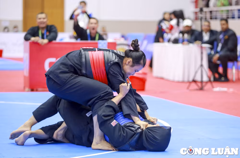nu vo si pencak silat quang thi thu nghia danh bai doi thu gianh huy chuong vang hinh 4