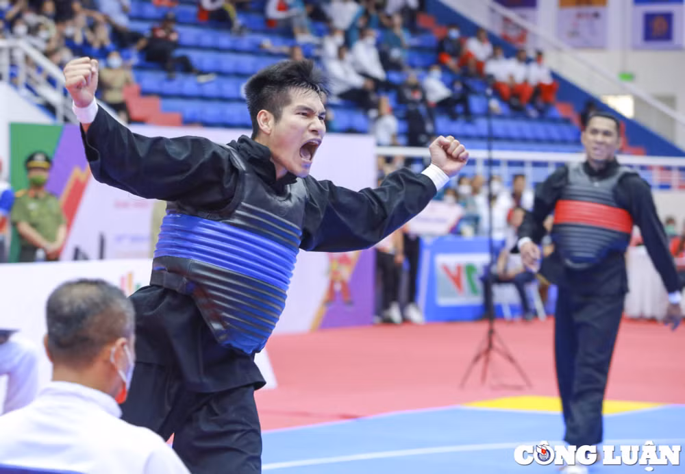 nguyen duy tuyen ha guc ronaldo mang ve hcv thu 5 mon doi khang pencak silat cho viet nam hinh 9
