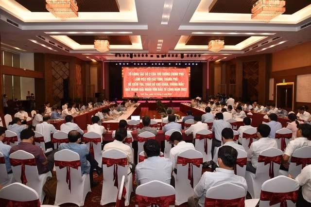 pho thu tuong le minh khai don doc 8 tinh khu vuc dbscl day manh giai ngan von dau tu cong hinh 2